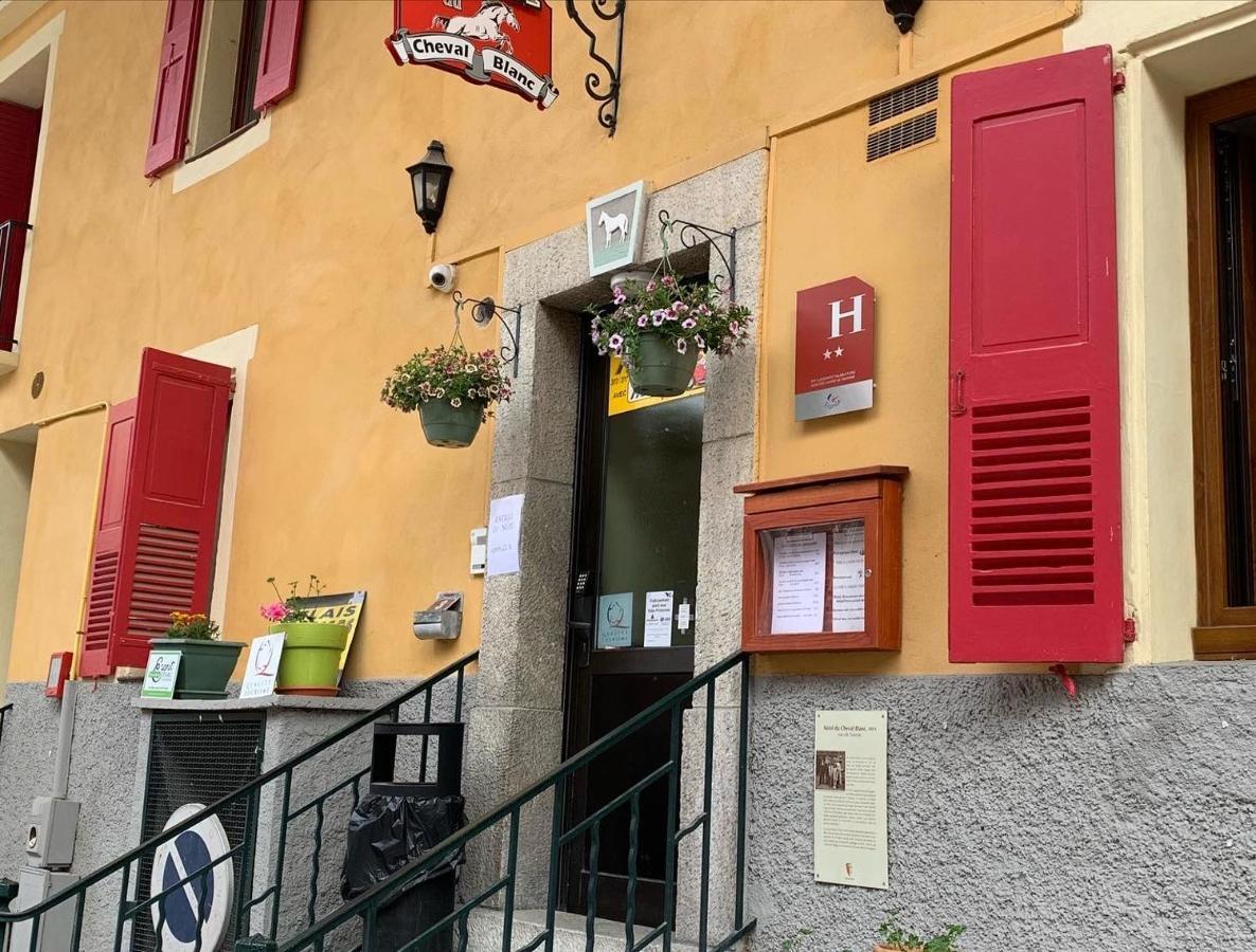 Hotel Du Cheval Blanc Barcelonnette Exterior photo